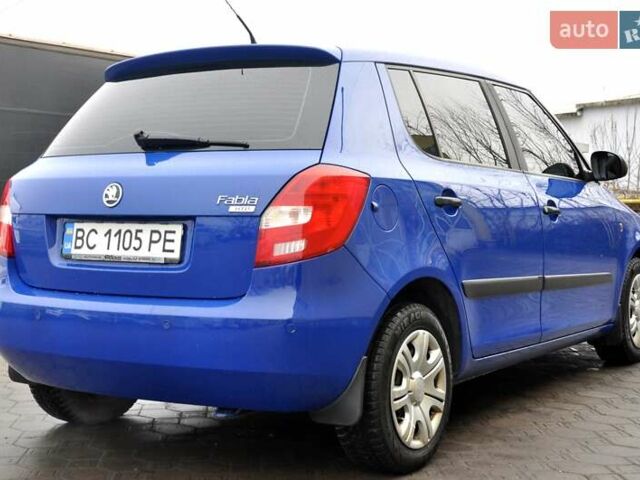 Синий Шкода Фабия, объемом двигателя 1.2 л и пробегом 206 тыс. км за 3999 $, фото 9 на Automoto.ua