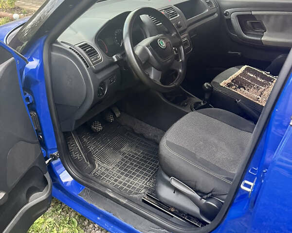 Синій Шкода Фабія, об'ємом двигуна 1.2 л та пробігом 313 тис. км за 4300 $, фото 3 на Automoto.ua