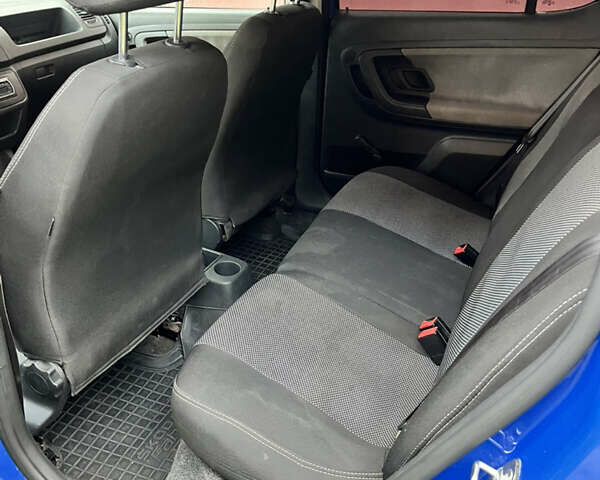 Синій Шкода Фабія, об'ємом двигуна 1.2 л та пробігом 313 тис. км за 4300 $, фото 5 на Automoto.ua