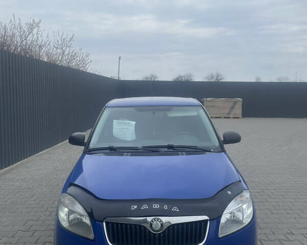 Синий Шкода Фабия, объемом двигателя 1.2 л и пробегом 170 тыс. км за 3000 $, фото 1 на Automoto.ua