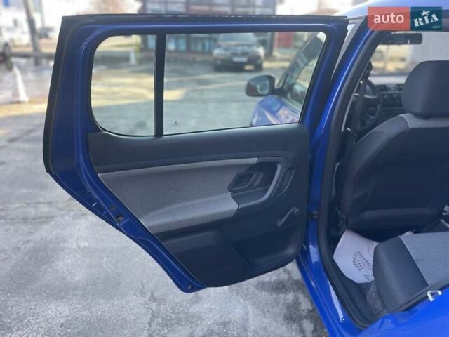 Синий Шкода Фабия, объемом двигателя 1.4 л и пробегом 195 тыс. км за 6900 $, фото 21 на Automoto.ua