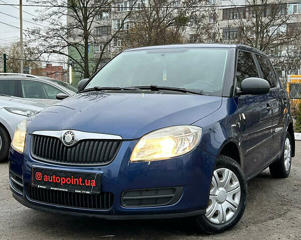 Синий Шкода Фабия, объемом двигателя 1.2 л и пробегом 184 тыс. км за 4500 $, фото 1 на Automoto.ua