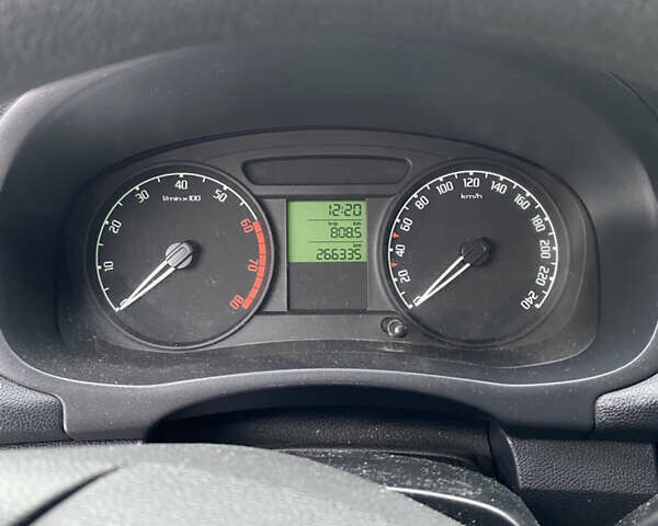 Синій Шкода Фабія, об'ємом двигуна 1.39 л та пробігом 266 тис. км за 3500 $, фото 9 на Automoto.ua