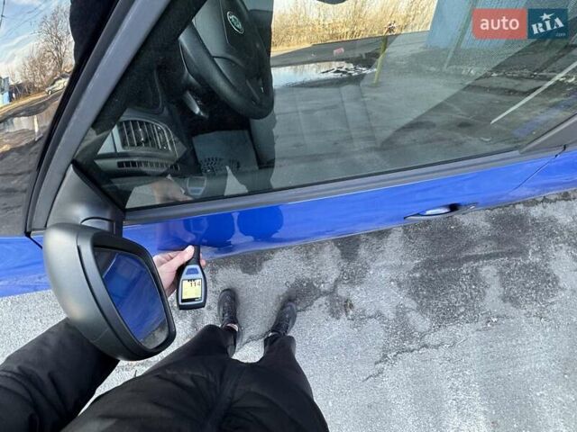 Синий Шкода Фабия, объемом двигателя 1.4 л и пробегом 195 тыс. км за 6900 $, фото 64 на Automoto.ua