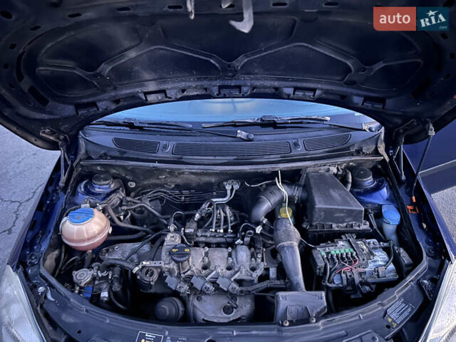Синий Шкода Фабия, объемом двигателя 1.2 л и пробегом 220 тыс. км за 4900 $, фото 13 на Automoto.ua