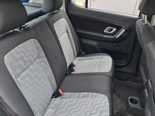 Синий Шкода Фабия, объемом двигателя 1.4 л и пробегом 405 тыс. км за 3250 $, фото 6 на Automoto.ua