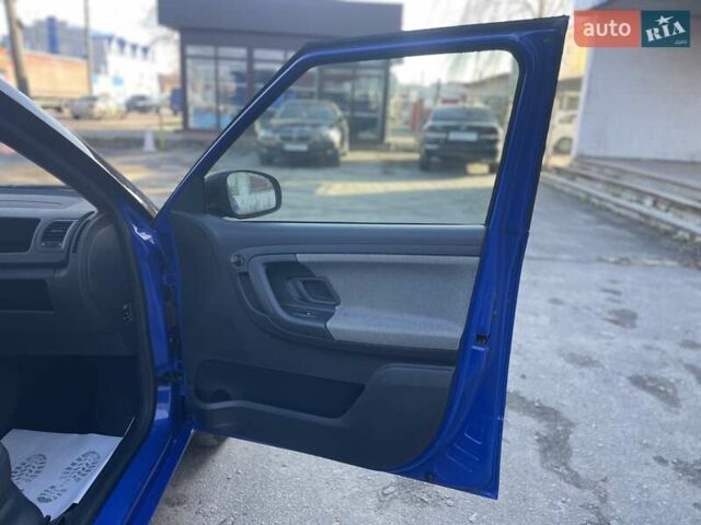Синий Шкода Фабия, объемом двигателя 1.4 л и пробегом 195 тыс. км за 6900 $, фото 32 на Automoto.ua