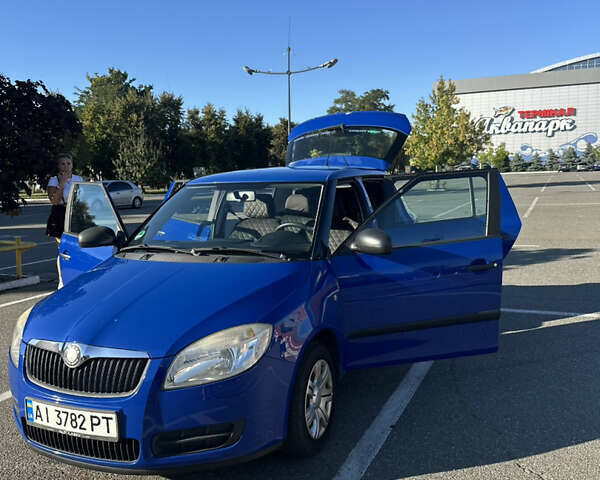 Синий Шкода Фабия, объемом двигателя 1.2 л и пробегом 239 тыс. км за 5500 $, фото 22 на Automoto.ua