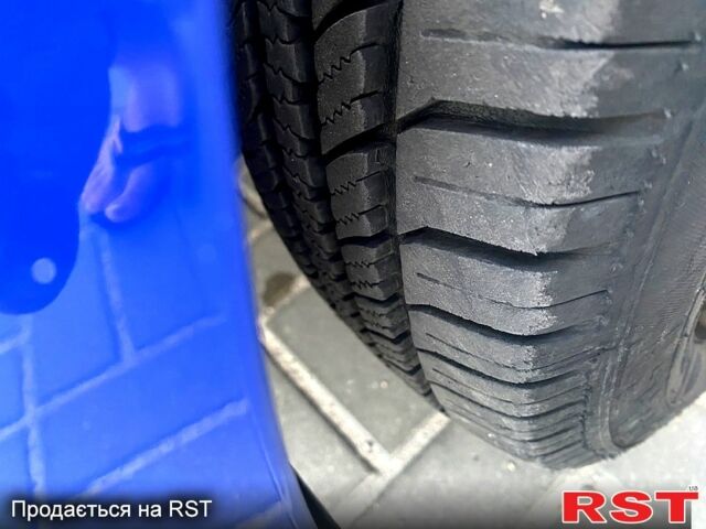 Синій Шкода Фабія, об'ємом двигуна 1.2 л та пробігом 83 тис. км за 5400 $, фото 3 на Automoto.ua