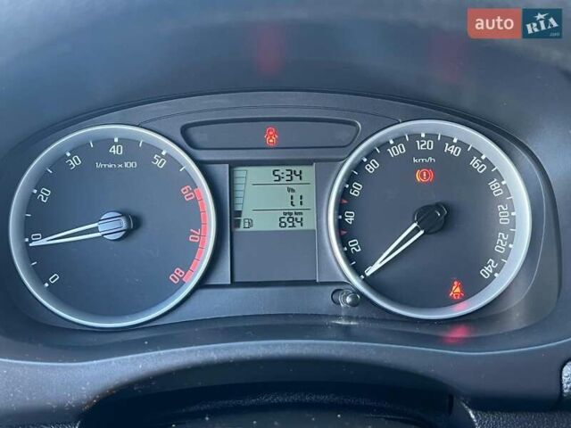 Синий Шкода Фабия, объемом двигателя 1.2 л и пробегом 140 тыс. км за 5140 $, фото 11 на Automoto.ua