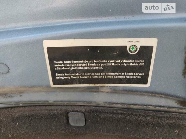 Синій Шкода Фабія, об'ємом двигуна 1.2 л та пробігом 202 тис. км за 6000 $, фото 85 на Automoto.ua