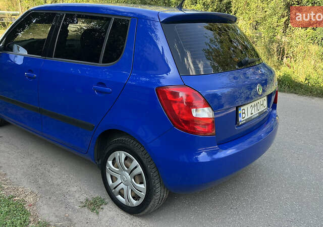Синий Шкода Фабия, объемом двигателя 1.2 л и пробегом 156 тыс. км за 4850 $, фото 6 на Automoto.ua