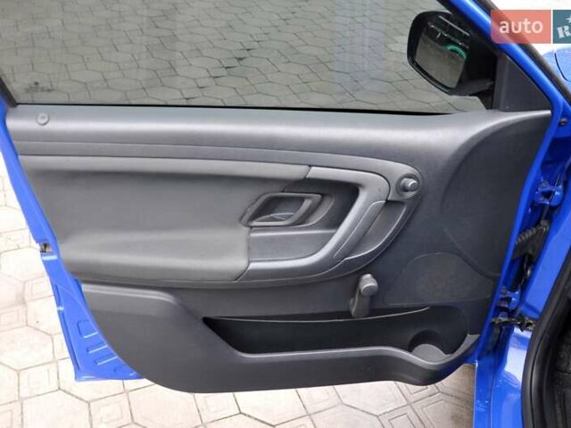 Синий Шкода Фабия, объемом двигателя 1.2 л и пробегом 206 тыс. км за 3999 $, фото 15 на Automoto.ua