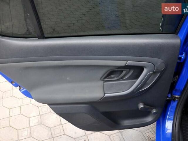 Синий Шкода Фабия, объемом двигателя 1.2 л и пробегом 206 тыс. км за 3999 $, фото 19 на Automoto.ua