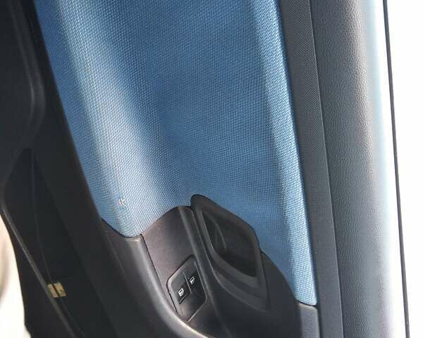 Синий Шкода Фабия, объемом двигателя 1.2 л и пробегом 184 тыс. км за 4500 $, фото 13 на Automoto.ua