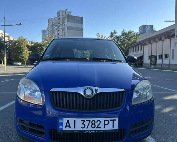 Синий Шкода Фабия, объемом двигателя 1.2 л и пробегом 239 тыс. км за 5500 $, фото 12 на Automoto.ua