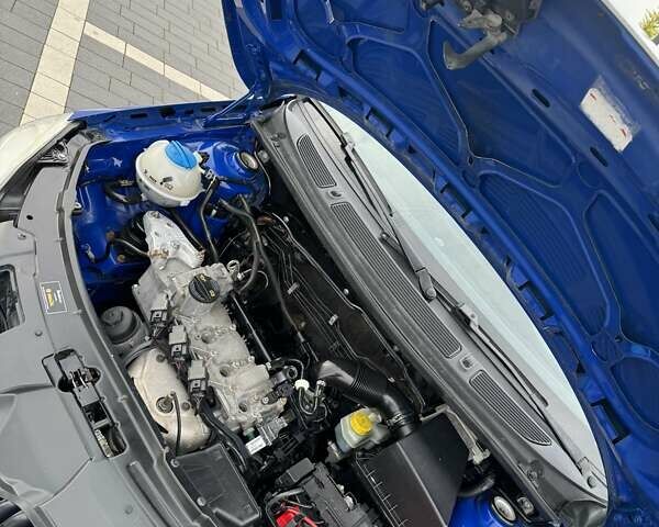 Синій Шкода Фабія, об'ємом двигуна 1.2 л та пробігом 217 тис. км за 3700 $, фото 23 на Automoto.ua