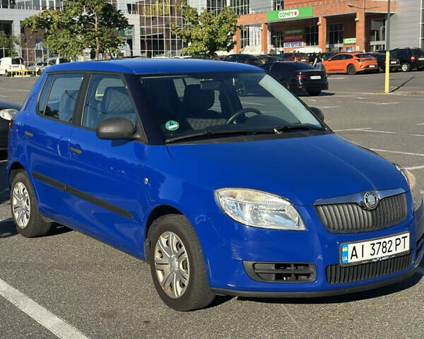 Синий Шкода Фабия, объемом двигателя 1.2 л и пробегом 239 тыс. км за 5500 $, фото 4 на Automoto.ua