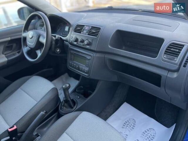 Синий Шкода Фабия, объемом двигателя 1.4 л и пробегом 195 тыс. км за 6900 $, фото 34 на Automoto.ua