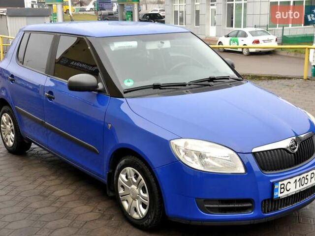 Синий Шкода Фабия, объемом двигателя 1.2 л и пробегом 206 тыс. км за 3999 $, фото 5 на Automoto.ua