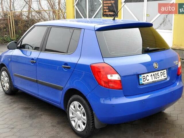 Синий Шкода Фабия, объемом двигателя 1.2 л и пробегом 206 тыс. км за 3999 $, фото 12 на Automoto.ua