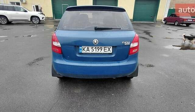 Синій Шкода Фабія, об'ємом двигуна 1.39 л та пробігом 375 тис. км за 3100 $, фото 5 на Automoto.ua