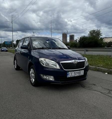 Синий Шкода Фабия, объемом двигателя 1.39 л и пробегом 144 тыс. км за 4900 $, фото 4 на Automoto.ua