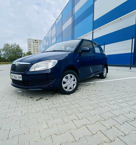 Синий Шкода Фабия, объемом двигателя 1.2 л и пробегом 350 тыс. км за 3480 $, фото 4 на Automoto.ua