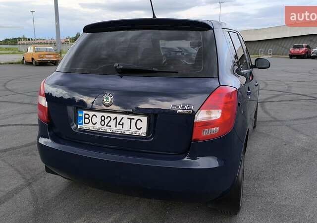 Синий Шкода Фабия, объемом двигателя 1.39 л и пробегом 101 тыс. км за 6300 $, фото 18 на Automoto.ua