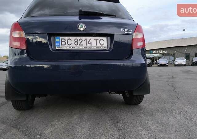Синий Шкода Фабия, объемом двигателя 1.39 л и пробегом 101 тыс. км за 6300 $, фото 16 на Automoto.ua