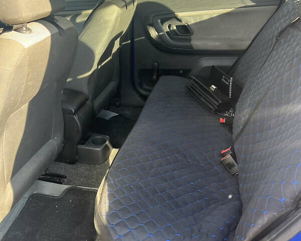 Синій Шкода Фабія, об'ємом двигуна 1.42 л та пробігом 185 тис. км за 5500 $, фото 3 на Automoto.ua