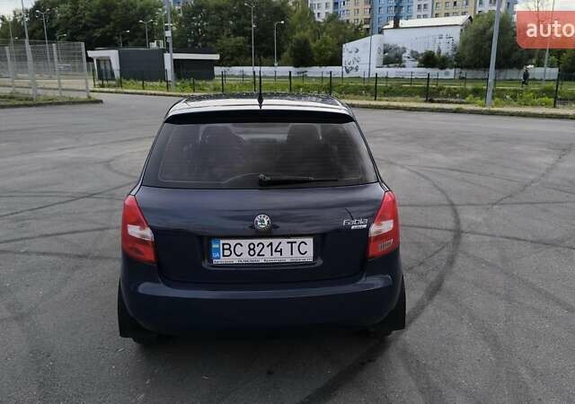 Синий Шкода Фабия, объемом двигателя 1.39 л и пробегом 101 тыс. км за 6300 $, фото 12 на Automoto.ua