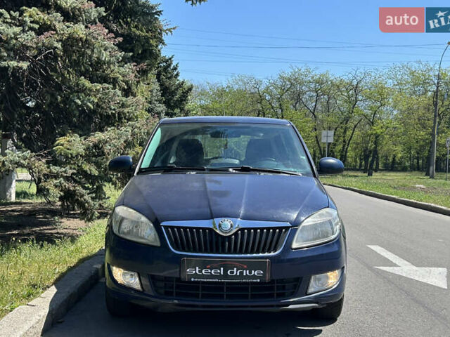 Синий Шкода Фабия, объемом двигателя 1.39 л и пробегом 218 тыс. км за 4500 $, фото 1 на Automoto.ua