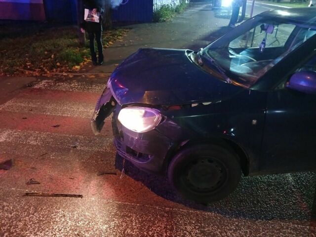 Синій Шкода Фабія, об'ємом двигуна 1.4 л та пробігом 250 тис. км за 2500 $, фото 3 на Automoto.ua