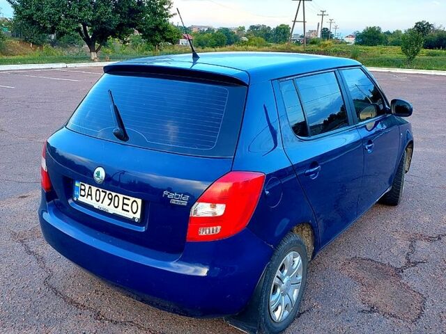 Синій Шкода Фабія, об'ємом двигуна 1.4 л та пробігом 260 тис. км за 4355 $, фото 3 на Automoto.ua