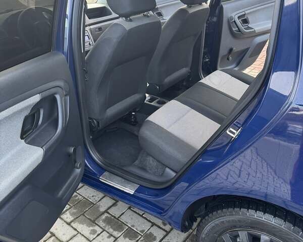 Синий Шкода Фабия, объемом двигателя 1.2 л и пробегом 145 тыс. км за 5250 $, фото 11 на Automoto.ua