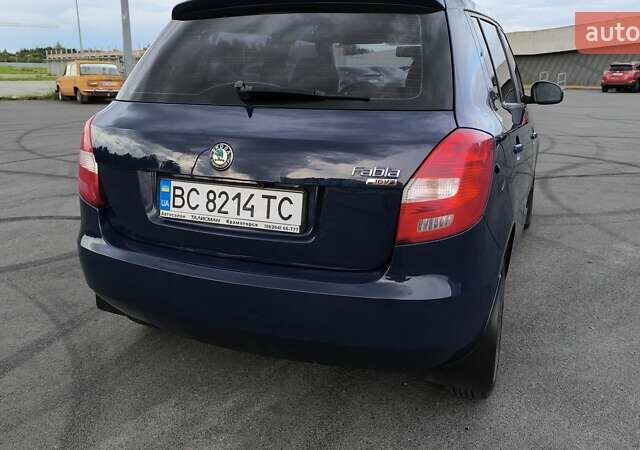 Синий Шкода Фабия, объемом двигателя 1.39 л и пробегом 101 тыс. км за 6300 $, фото 17 на Automoto.ua