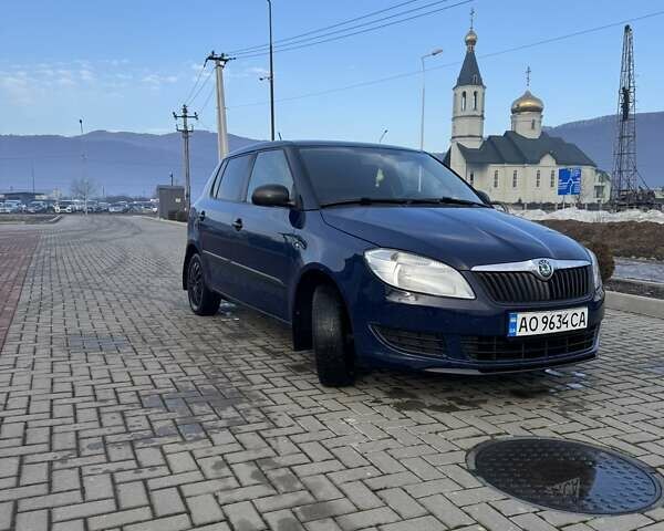 Синий Шкода Фабия, объемом двигателя 1.2 л и пробегом 145 тыс. км за 5250 $, фото 1 на Automoto.ua