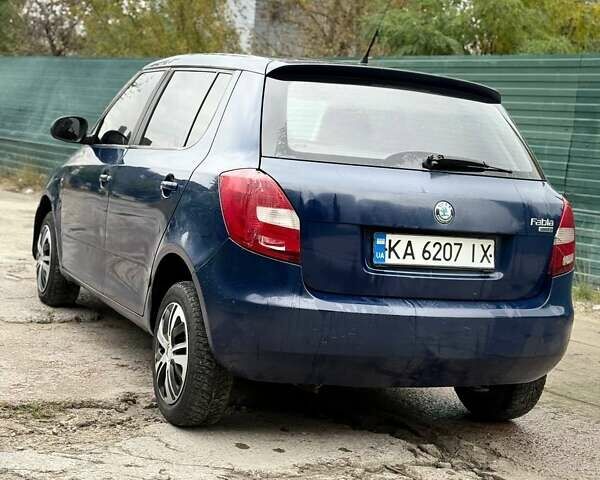 Синій Шкода Фабія, об'ємом двигуна 1.39 л та пробігом 420 тис. км за 2750 $, фото 5 на Automoto.ua