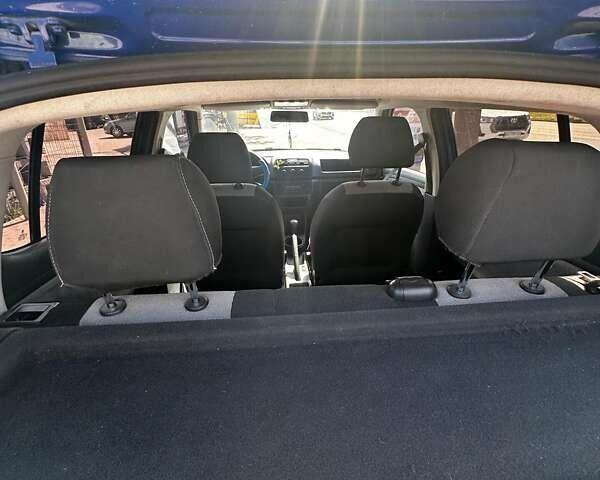 Синий Шкода Фабия, объемом двигателя 1.2 л и пробегом 222 тыс. км за 3990 $, фото 17 на Automoto.ua