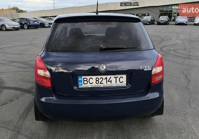 Синий Шкода Фабия, объемом двигателя 1.39 л и пробегом 101 тыс. км за 6300 $, фото 15 на Automoto.ua