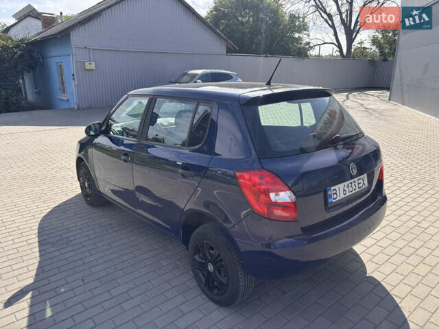 Синий Шкода Фабия, объемом двигателя 1.6 л и пробегом 285 тыс. км за 4700 $, фото 5 на Automoto.ua