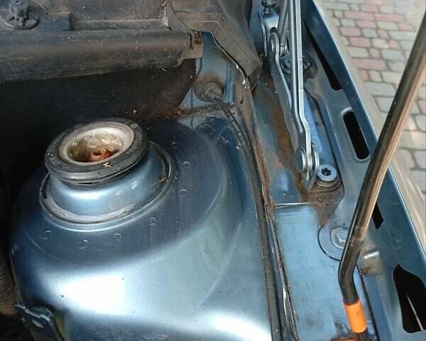 Синий Шкода Фабия, объемом двигателя 1.2 л и пробегом 237 тыс. км за 5200 $, фото 44 на Automoto.ua