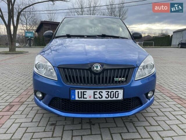 Синий Шкода Фабия, объемом двигателя 1.4 л и пробегом 142 тыс. км за 7899 $, фото 1 на Automoto.ua