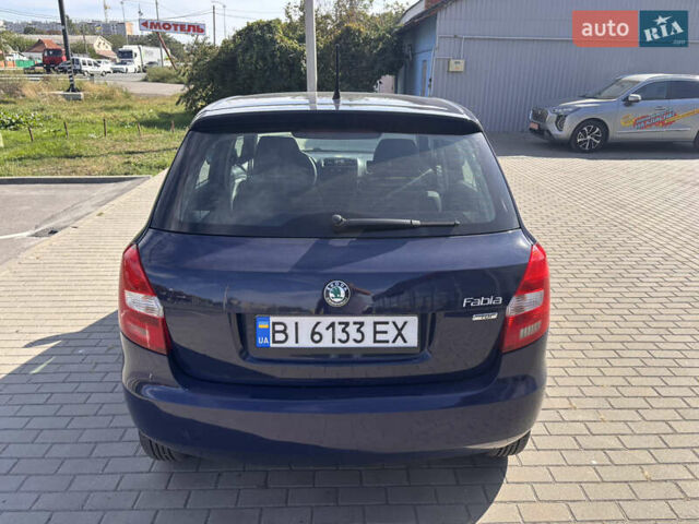 Синий Шкода Фабия, объемом двигателя 1.6 л и пробегом 285 тыс. км за 4700 $, фото 7 на Automoto.ua