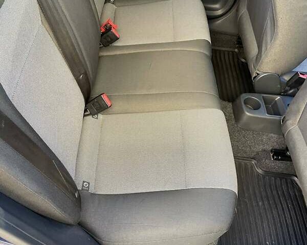 Синий Шкода Фабия, объемом двигателя 1.6 л и пробегом 241 тыс. км за 5100 $, фото 8 на Automoto.ua