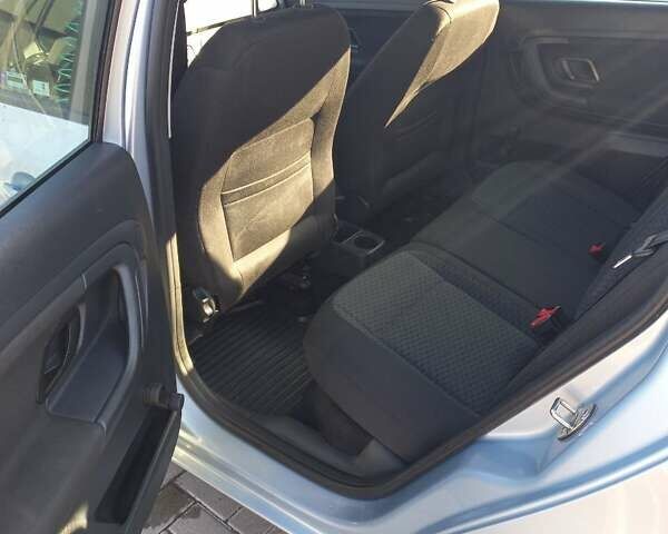 Синій Шкода Фабія, об'ємом двигуна 1.2 л та пробігом 147 тис. км за 5500 $, фото 10 на Automoto.ua