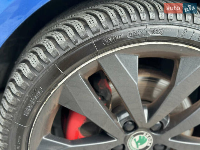 Синий Шкода Фабия, объемом двигателя 1.4 л и пробегом 212 тыс. км за 7950 $, фото 3 на Automoto.ua