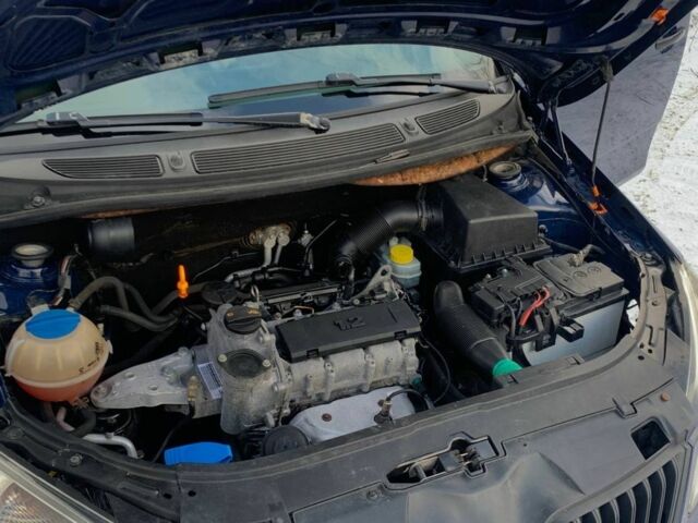 Синий Шкода Фабия, объемом двигателя 1.2 л и пробегом 197 тыс. км за 4500 $, фото 13 на Automoto.ua