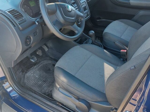 Синій Шкода Фабія, об'ємом двигуна 1.2 л та пробігом 15 тис. км за 4650 $, фото 8 на Automoto.ua